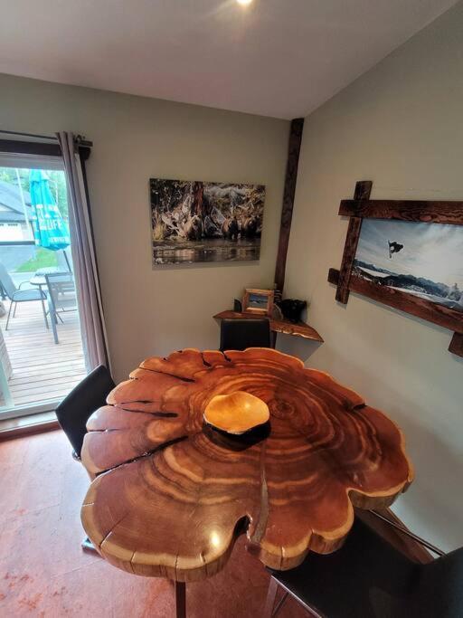 The Best 2 Bedrooms Suite In Revelstoke! Exterior foto