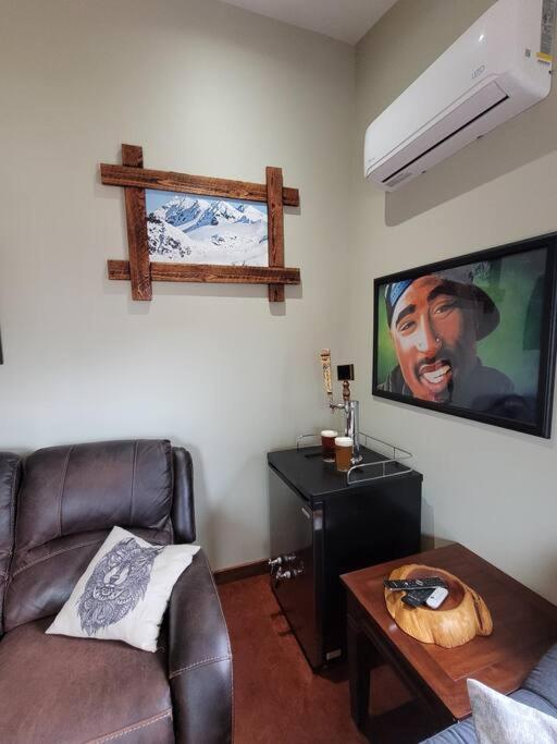 The Best 2 Bedrooms Suite In Revelstoke! Exterior foto
